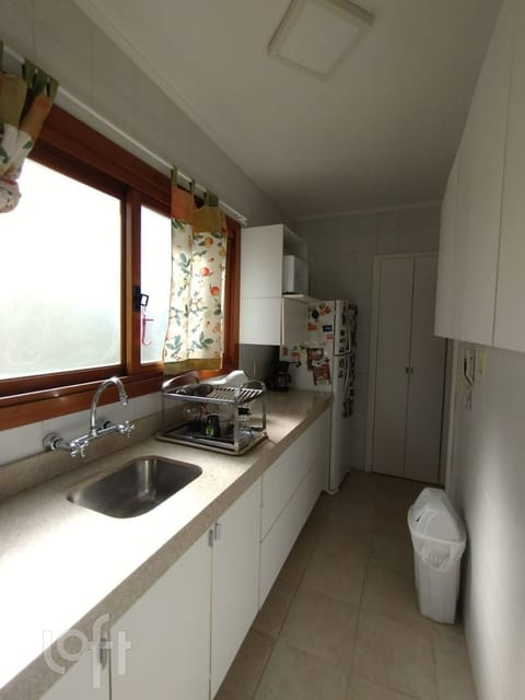 Image 9 - 294552